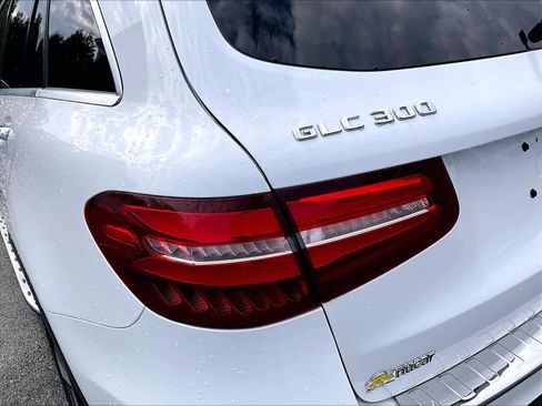 Used 2017 Mercedes-Benz GLC 300 4MATIC image 34
