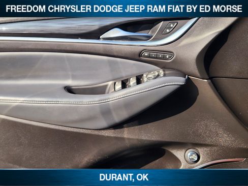 Used 2021 Buick Enclave Premium w/ Sun and Sites Package FWD image 17