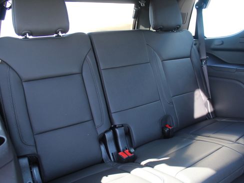 New 2026 Chevrolet Tahoe Z71 w/ Z71 Off-Road Package image 19