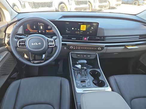 New 2026 Kia Carnival FWD image 7