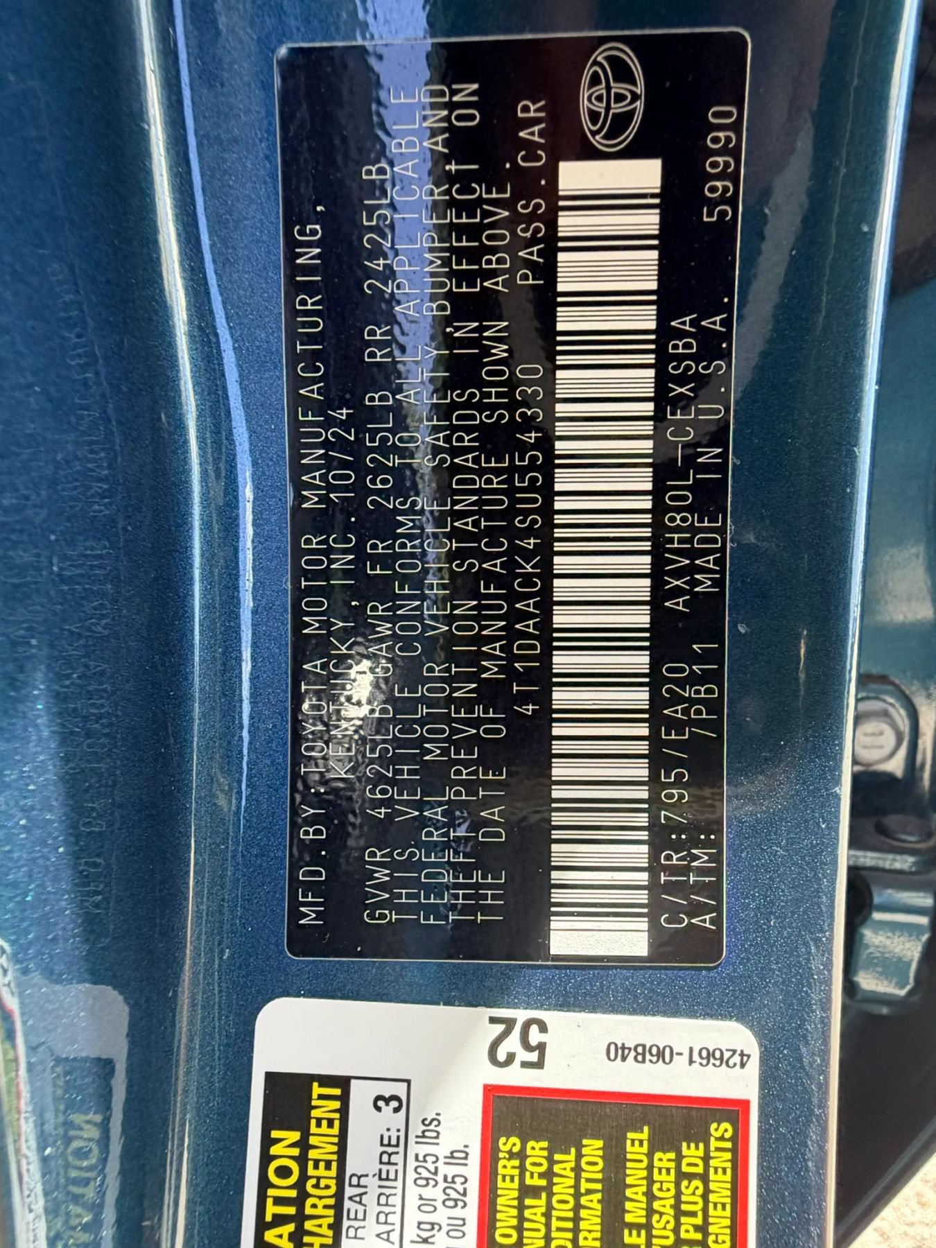Used 2025 Toyota Camry SE w/ Convenience Package FWD image 8