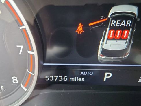 Used 2023 Nissan Rogue SV AWD/4WD image 16