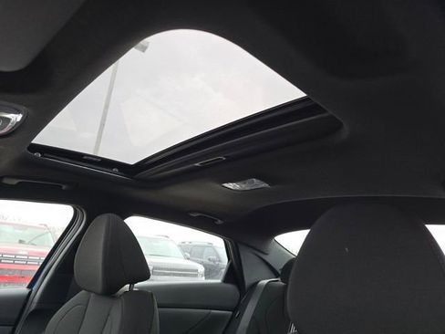 New 2026 Hyundai Elantra SEL Sport Premium FWD image 4