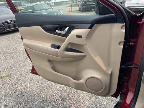 Used 2018 Nissan Rogue SL AWD/4WD image 22