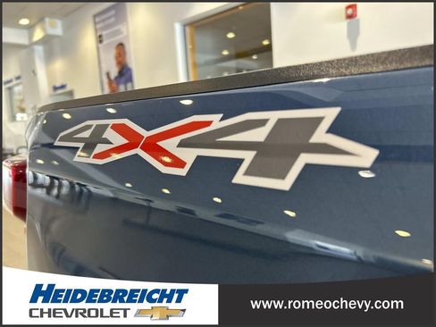 Used 2024 Chevrolet Silverado 1500 LT AWD/4WD image 36
