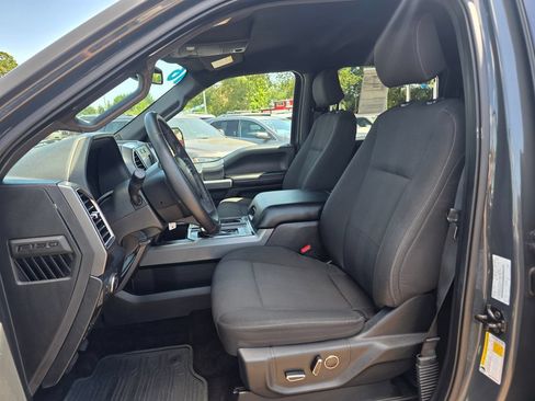Used 2016 Ford F150 XLT w/ Equipment Group 302A Luxury AWD/4WD image 4