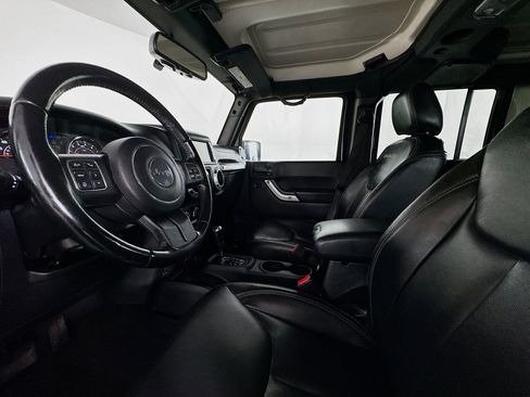 Used 2017 Jeep Wrangler Unlimited Sahara w/ Connectivity Group image 20