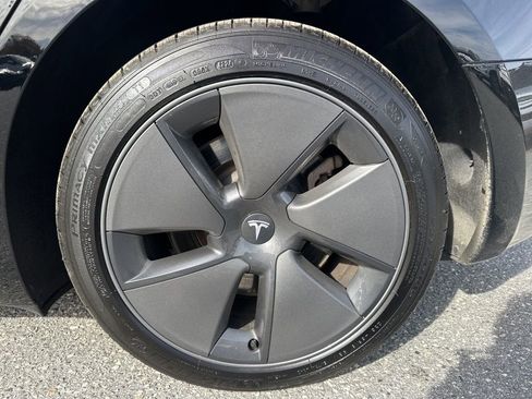 Used 2023 Tesla Model 3 Standard Range image 31