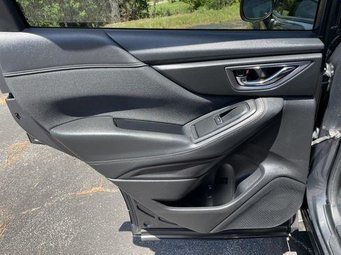 Used 2020 Subaru Forester Premium AWD/4WD image 40