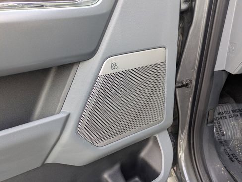 Used 2025 Ford F150 Lariat w/ Equipment Group 501A Mid image 13