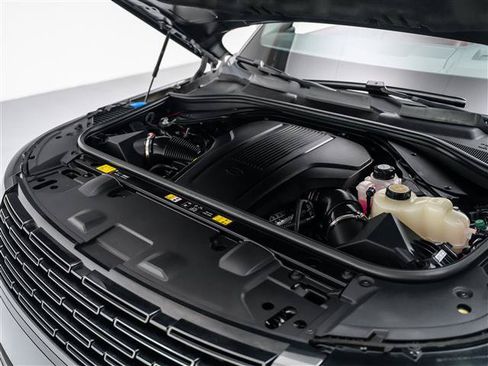 Used 2025 Land Rover Range Rover SE AWD/4WD image 29