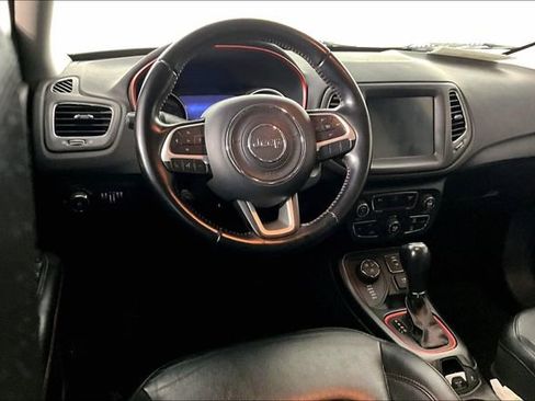 Used 2020 Jeep Compass Trailhawk AWD/4WD image 4