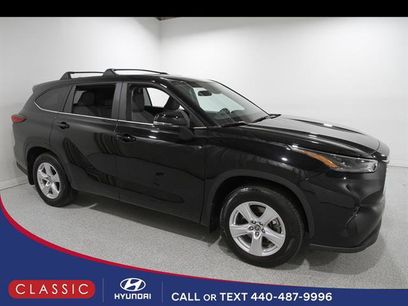Used 2023 Toyota Highlander LE