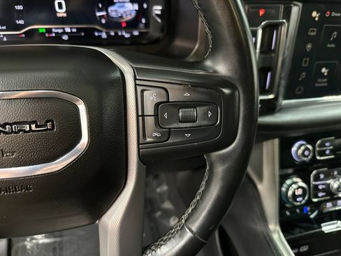Used 2023 GMC Yukon Denali AWD/4WD image 15