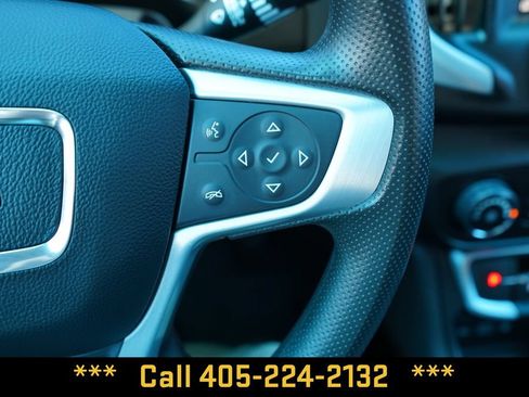 Used 2024 GMC Terrain SLE FWD image 32