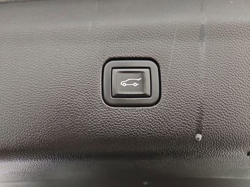 Used 2021 Buick Enclave Essence w/ Sport Touring Edition image 47