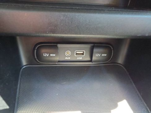 Used 2019 Kia Forte LXS FWD image 19