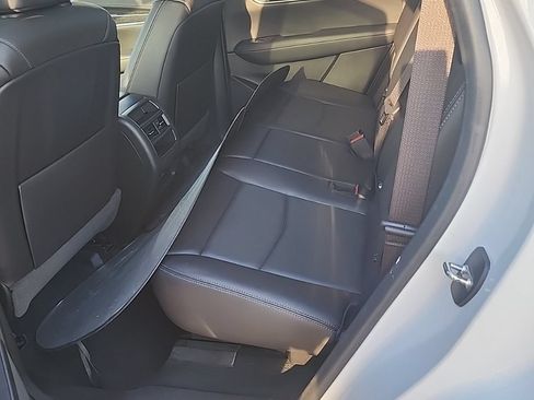 Used 2021 Cadillac XT5 Premium Luxury FWD image 5