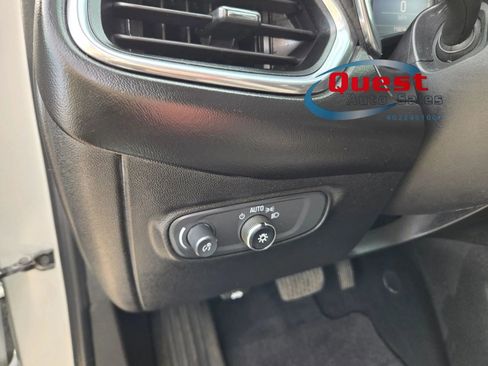Used 2019 Chevrolet Equinox LT AWD/4WD image 35