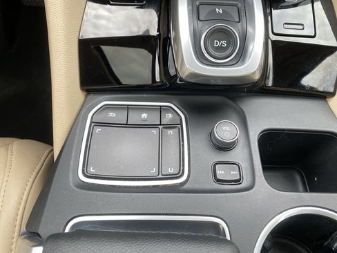 Used 2023 Acura MDX SH-AWD image 22