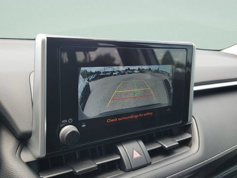 Certified 2025 Toyota RAV4 LE FWD image 17