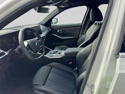 Certified 2025 BMW 330i xDrive 330i xDrive w/ Convenience Package image 12