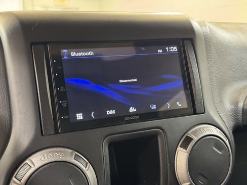 Used 2016 Jeep Wrangler Unlimited Sport w/ Connectivity Group image 34