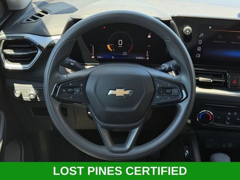 Used 2025 Chevrolet TrailBlazer LT FWD image 18