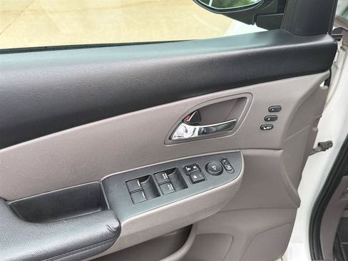 Used 2015 Honda Odyssey Touring image 16