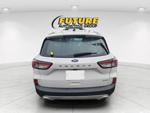 Certified 2020 Ford Escape S image 4