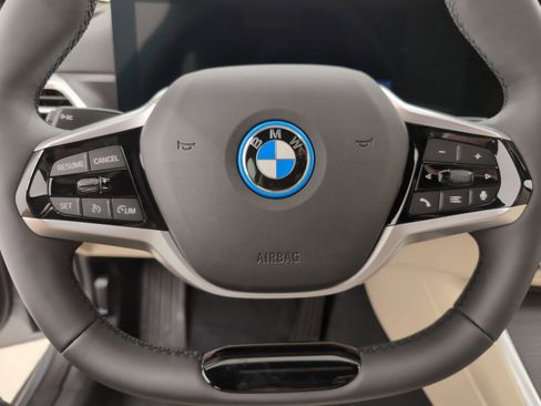 Certified 2025 BMW i4 eDrive40 w/ Premium Package image 14