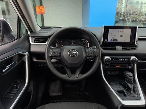 Used 2024 Toyota RAV4 XLE w/ Convenience Package image 15