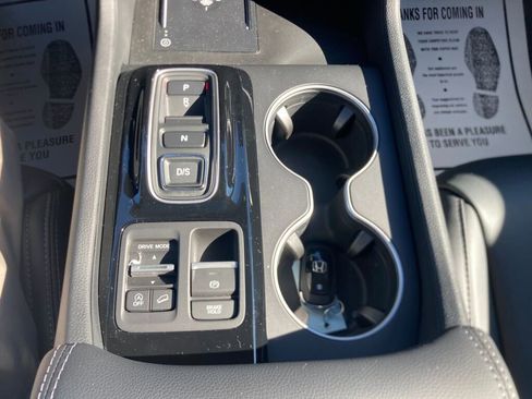 New 2025 Honda Pilot Touring image 14