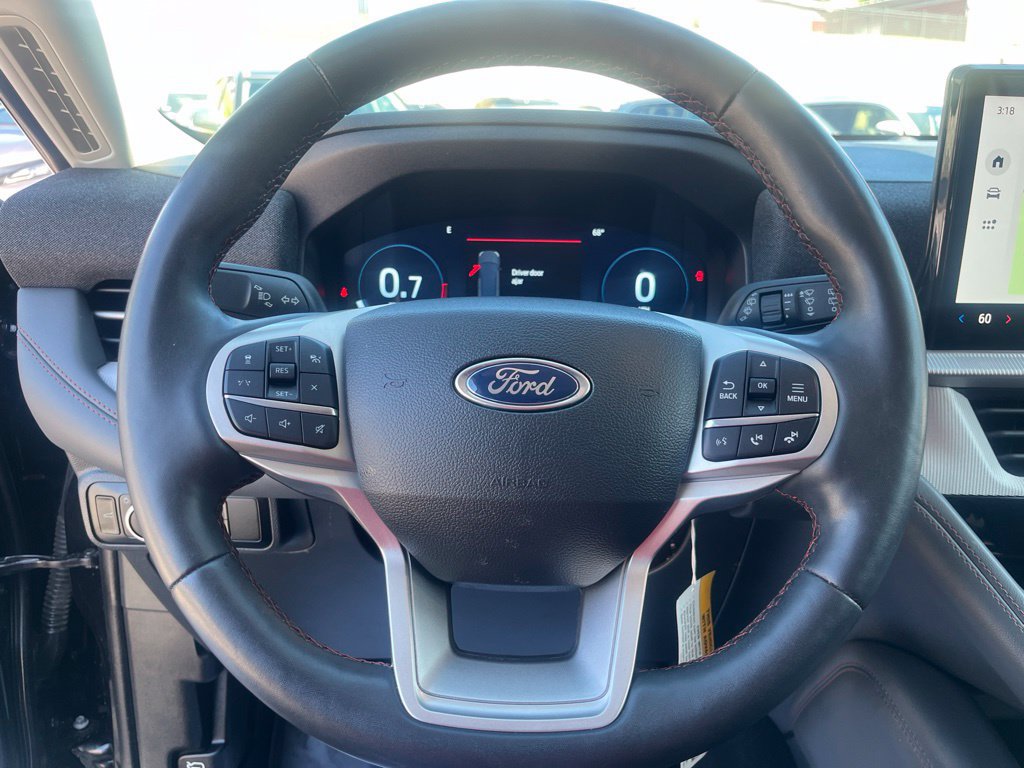 Used 2025 Ford Explorer Active w/ Active Comfort Package AWD/4WD image 9