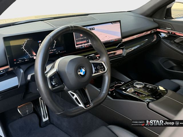 Used 2024 BMW 540i xDrive w/ M Sport Package AWD/4WD image 31