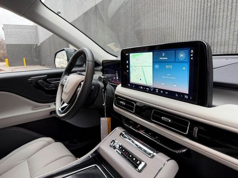 New 2026 Lincoln Aviator Reserve w/ Luxury Package image 30