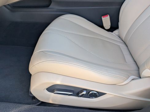 Certified 2025 Acura TLX w/ Technology Package image 10