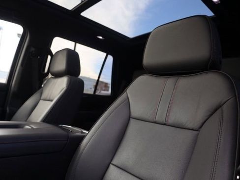 Used 2022 Chevrolet Tahoe RST w/ Luxury Package image 16