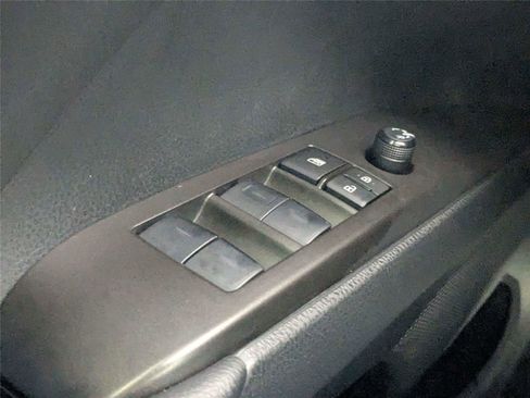 Used 2024 Toyota Camry SE FWD image 15