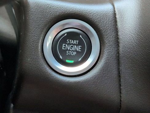 Used 2023 GMC Yukon SLT image 27