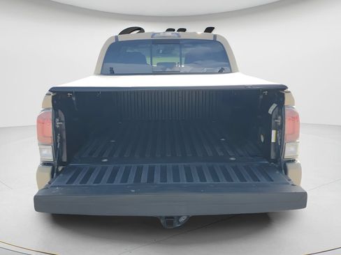 Certified 2020 Toyota Tacoma TRD Sport AWD/4WD image 9