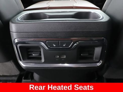 Used 2024 GMC Sierra 3500 Denali Ultimate AWD/4WD image 31