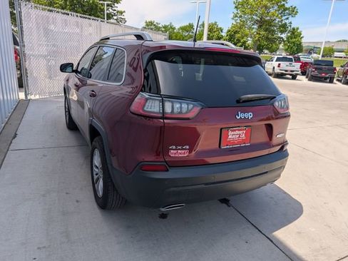 Used 2021 Jeep Cherokee Latitude Lux w/ Comfort/Convenience Group AWD/4WD image 25