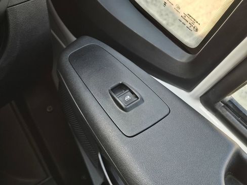 Used 2025 RAM ProMaster 2500 w/ Convenience Group image 39