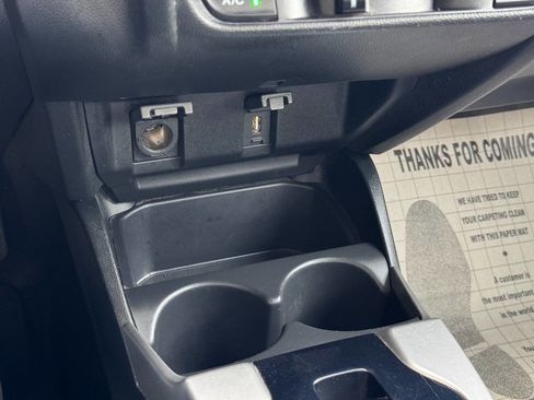 Used 2019 Honda Fit LX image 17
