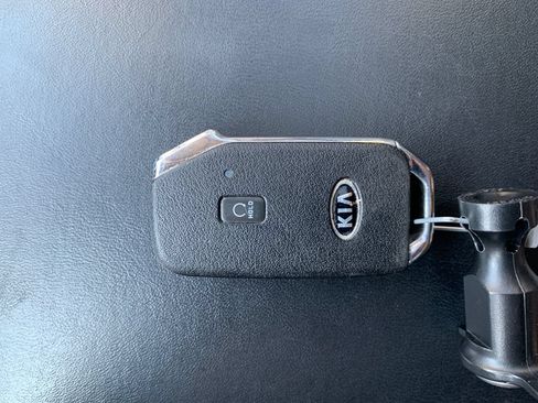 Used 2021 Kia Telluride EX w/ EX Premium Package AWD/4WD image 34