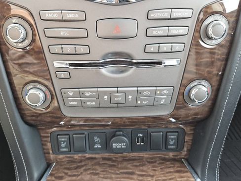 Used 2020 Nissan Armada SL w/ Premium Package image 10