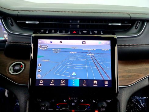 Used 2022 Jeep Grand Cherokee Summit image 28