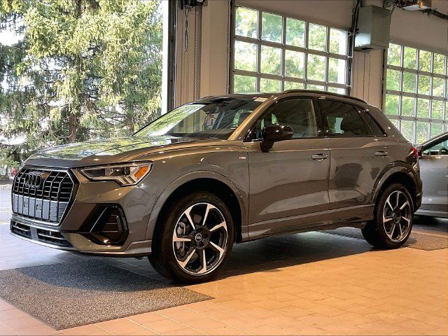 Certified 2025 Audi Q3 2.0T Premium Plus w/ Premium Plus Package AWD/4WD image 2