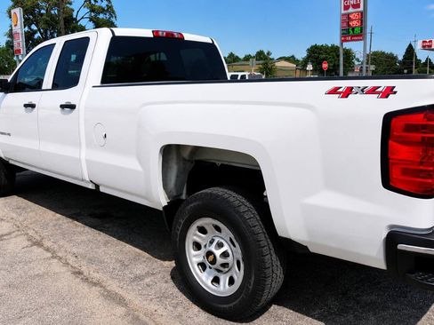 Used 2019 Chevrolet Silverado 2500 W/T w/ WT Convenience Package AWD/4WD image 3